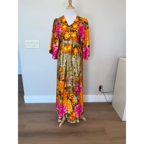Hilo Hattie Dresses & Skirts - VTG Hilo Hattie Evelyn Wargolis  Hawaiian Dress Floral Maxi Caftan Style Size 12